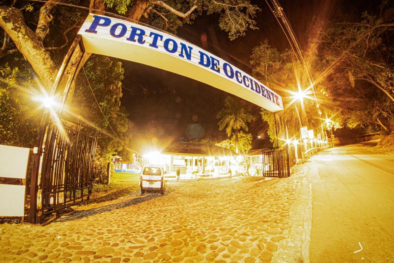 Porton De Occidente By Bernalo Hotels San Jerónimo Esterno foto